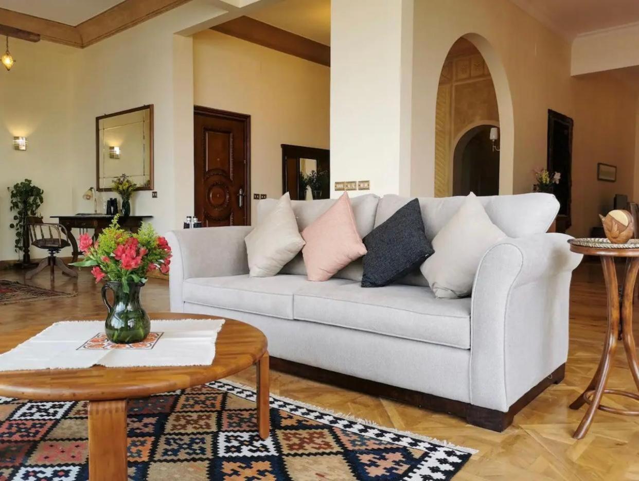 Luxury On The Nile - Zamalek Apartments Kairó Kültér fotó